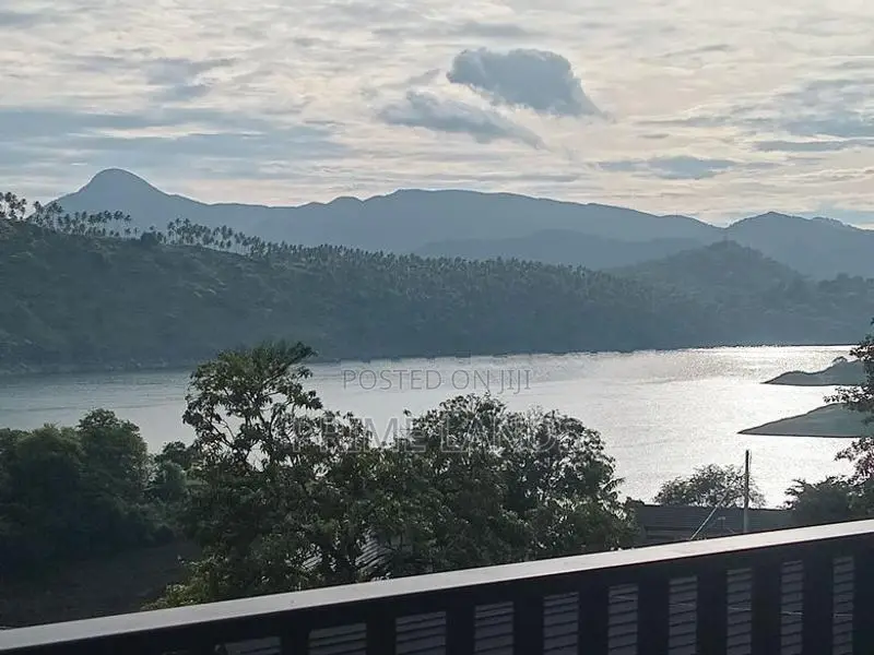 Kandy Victoria Reservoirs luxury Holiday villas
