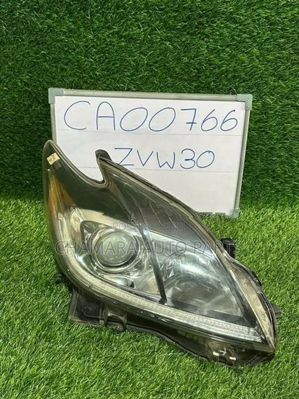Toyota Prius (ZVW30/ DOWN LED) Head Lamp