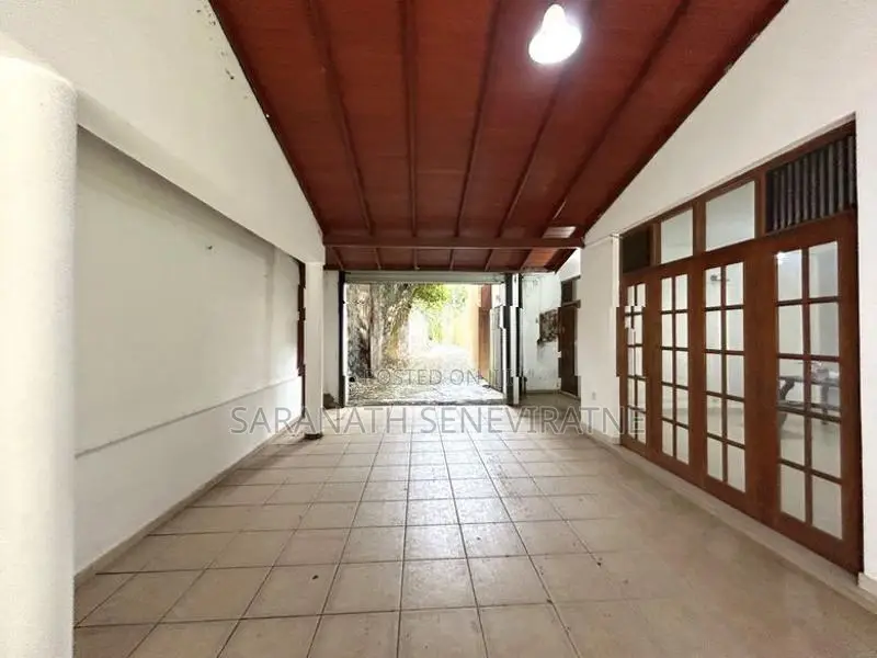 Solid House For Sale in Kotte - 300 meters to Rd
