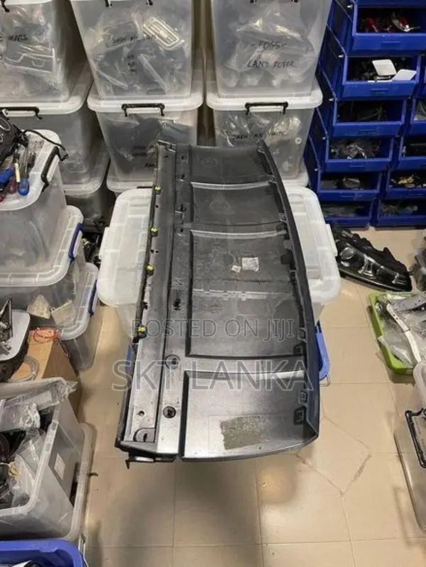 Genuine Range Rover Vogue Autobiography Facelift 2019 Bumper Tow Cover