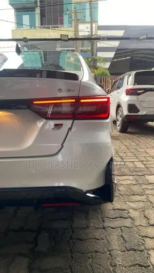 Toyota Yaris Ativ HEV GR Sport 2025