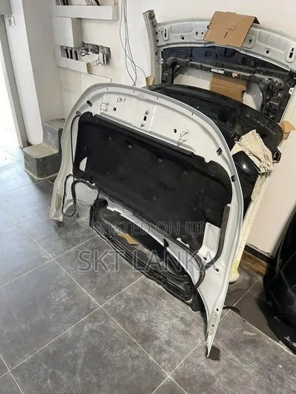 Genuine Land Rover Evoque L538 Complete Bonnet - White