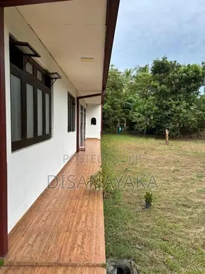 house with land for sale in Baththaramulla DS4040