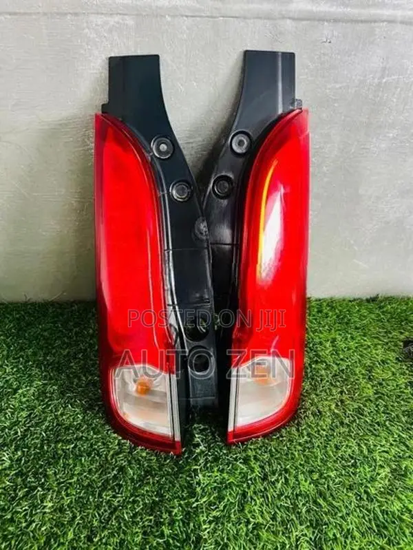 Spacia MK42 S Tail Light