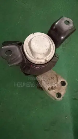 toyota premio 240 Engine mount