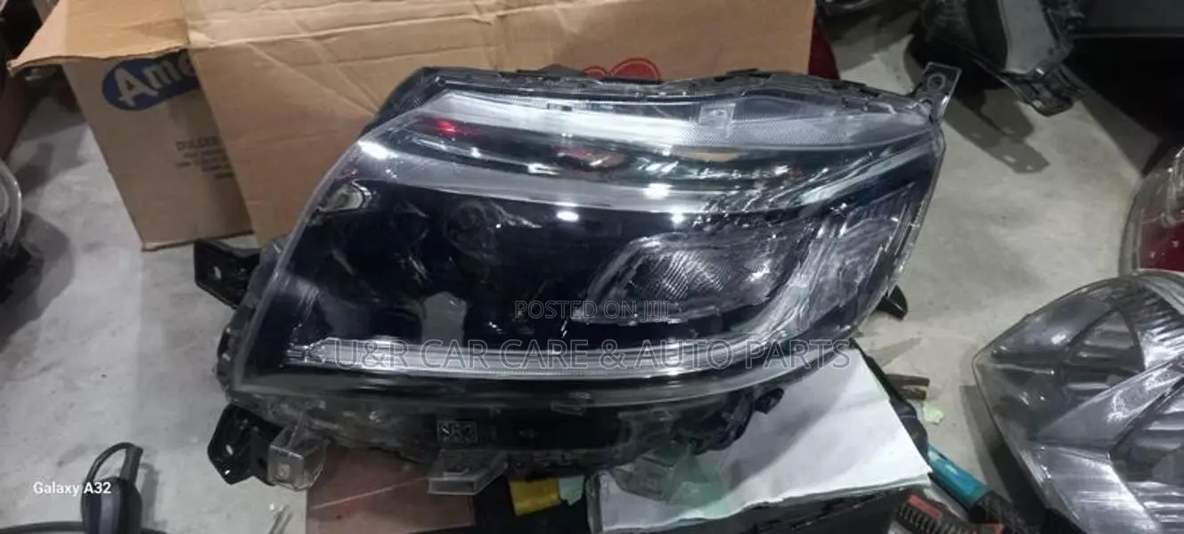 Suzuki Spacia MK53S Head Light