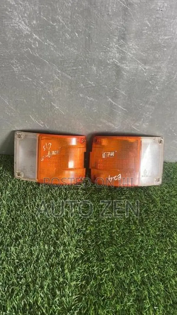 E24 Caravan Parking / Signal Light