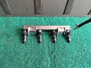 Nissan Wingroad Y12 Injector Rail
