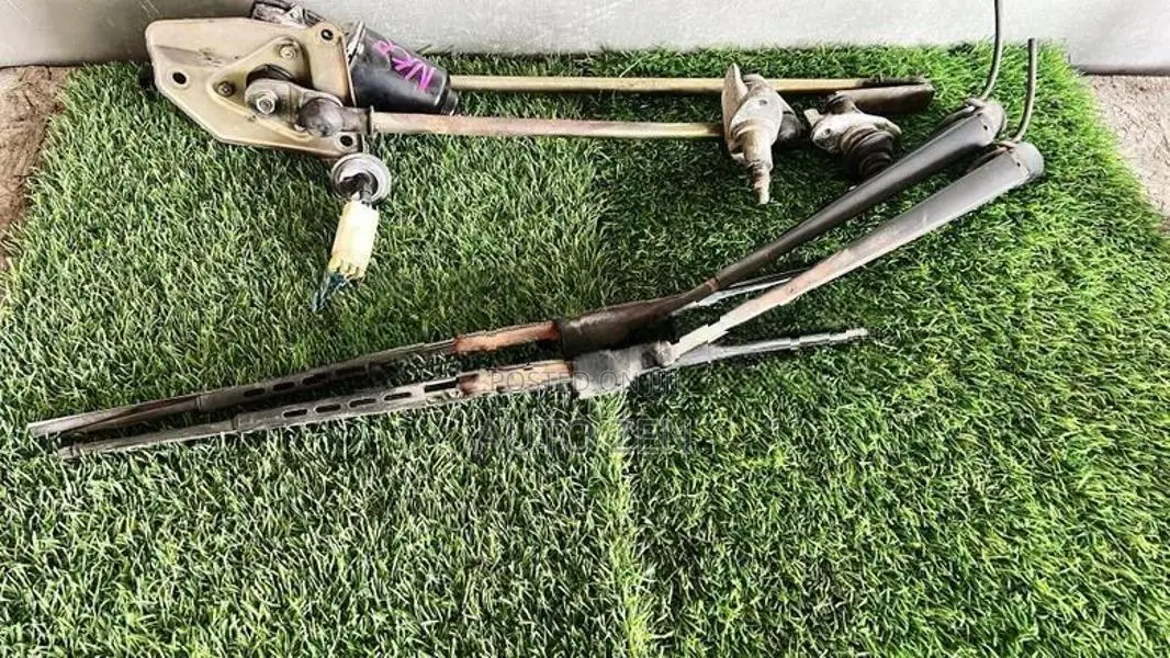 Isuzu Wiper Arms Set with Motor