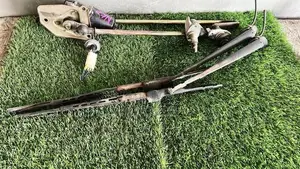 Isuzu Wiper Arms Set with Motor