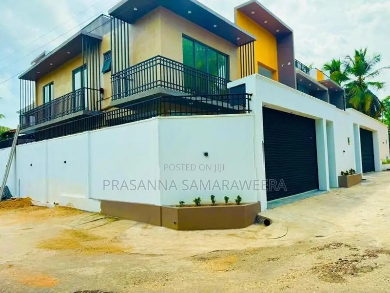 අති සුඛෝපභෝගී අලංකාර දෙමහල් නිවස විකිණීමට piliyandala