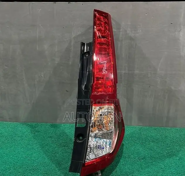 Toyota Roomy Tail Light