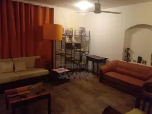Colombo 10 Prime Location 17.5 Perches Land With House For Sale.