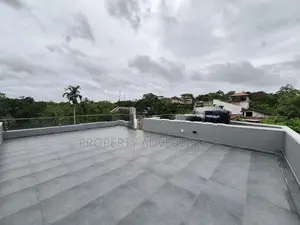 Bathtaramulla Lake Rd House for Sale
