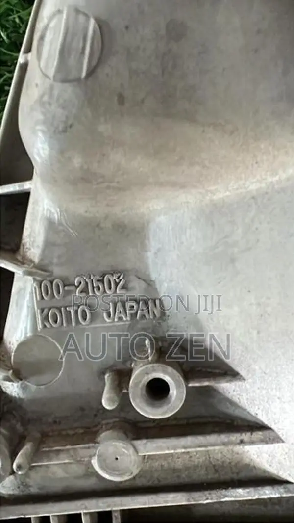Isuzu NKR Samanala Face Headlight