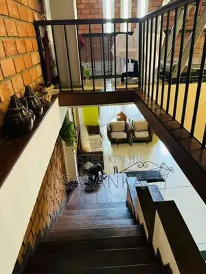 Nugegoda Kandawatta Road Luxury House for Sale
