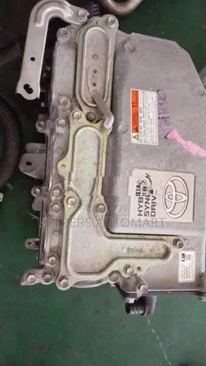 Toyota Aqua NHP10 Inverter