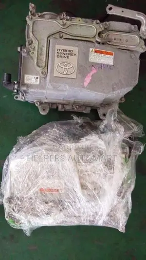 Toyota Aqua NHP10 Inverter