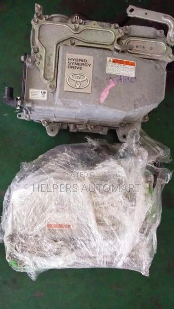 Toyota Aqua NHP10 Inverter