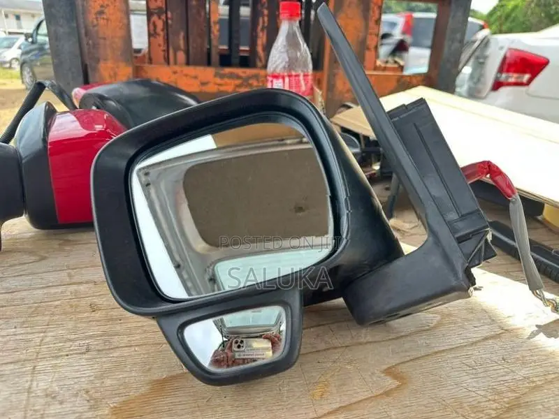 Suzuki DA17V Every Side Mirror (power)