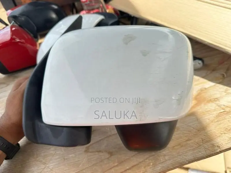 Suzuki DA17V Every Side Mirror (power)