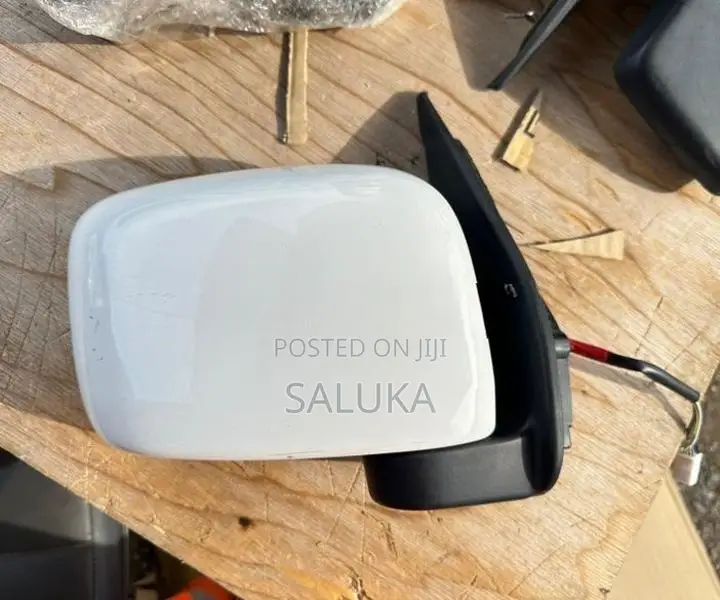 Suzuki DA17V Every Side Mirror (power)