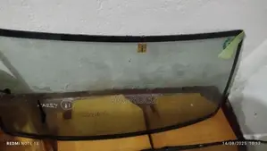 Suzuki Carry Da63 windscreen