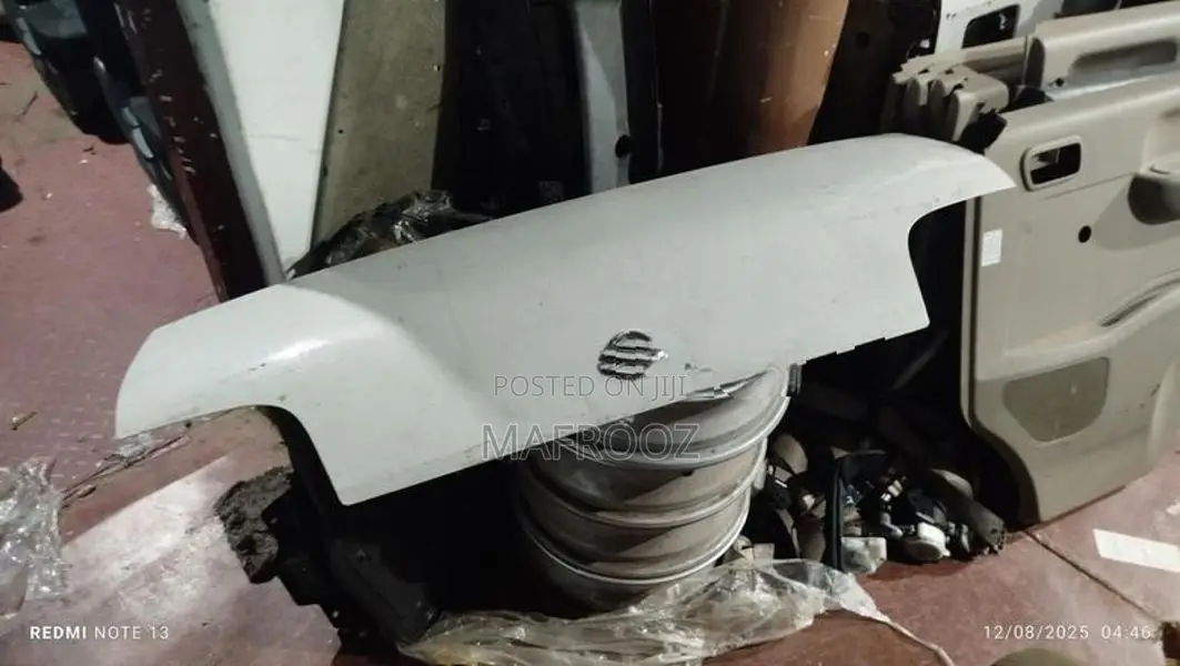 Suzuki Carry Da52 Truck Bonnet