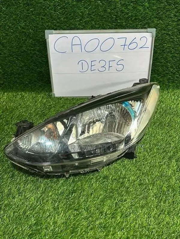 Mazda Demio (DE3FS/ 2010-2011) Head Light