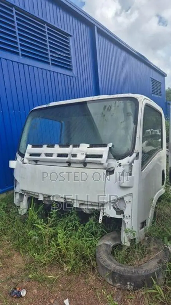 Isuzu ELF Wide Face Cabin