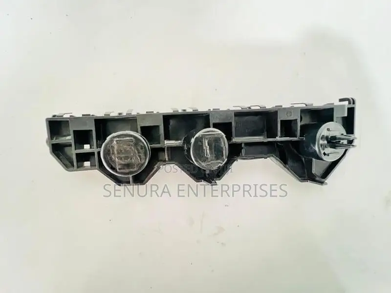 Nissan Note E13 Front Buffer Retainer L/h