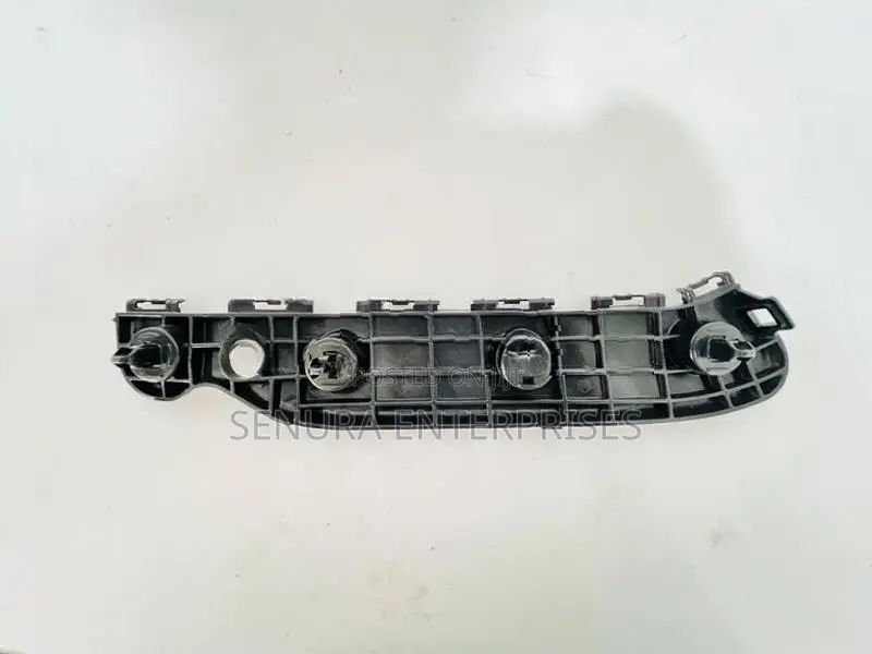 Daihatsu Hijet Front Buffer Retainer R/h