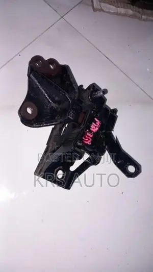 Suzuki Alto HA 36 S gear box Mount