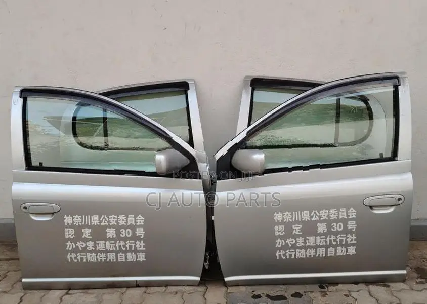 Toyota Vitz SCP10 Door Set