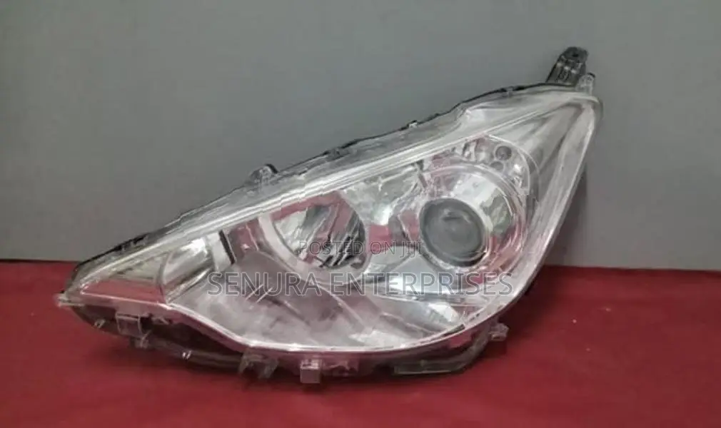 Toyota Aqua Nhp10 Head Light Lh