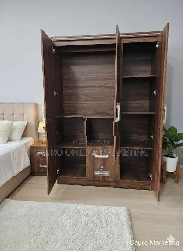 New Melamine 3 Door Cupboard Wardrobe 6*4 Ft fs