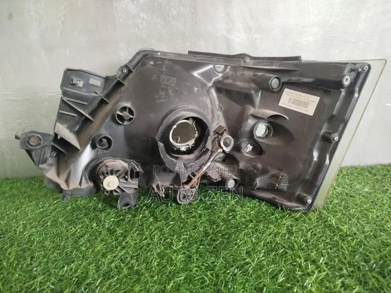E26 Headlight