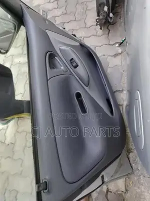 Toyota Vitz SCP10 Door Set