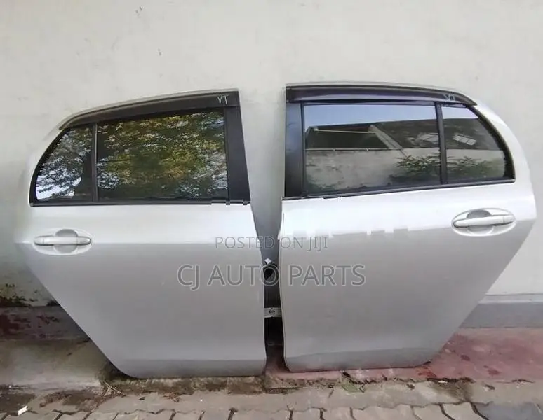 Toyota Vitz KSP90 Door Set