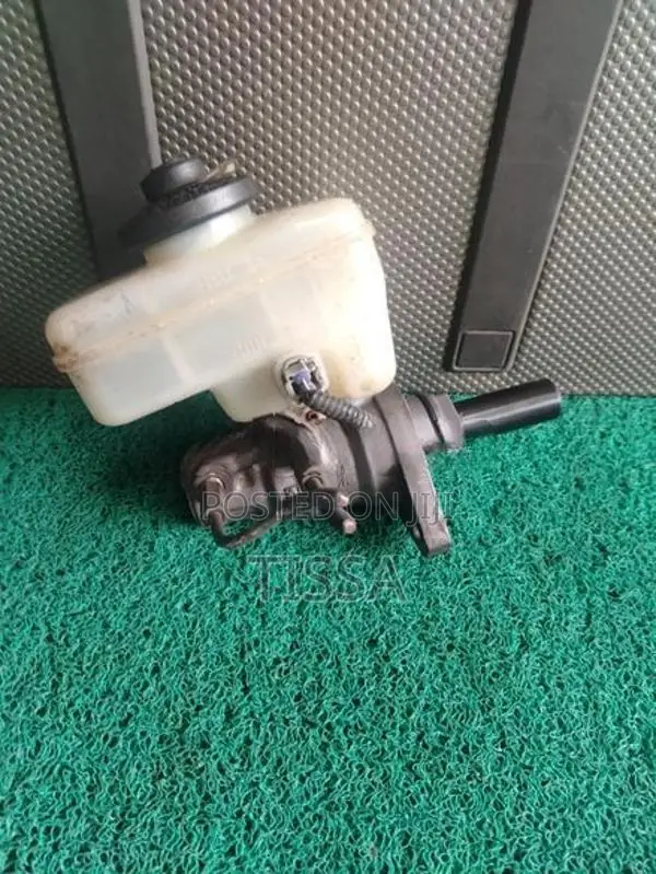 Toyota Land Cruiser Prado GRJ120 Brake Master Pump