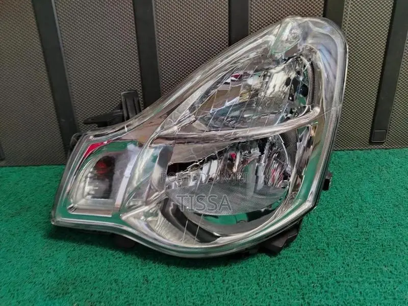 Nissan Bluebird G11 Headlight
