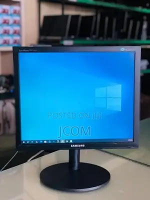 19' LCD Monitor