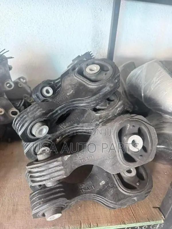 Honda Vezel RU3 Engine Bed Mount