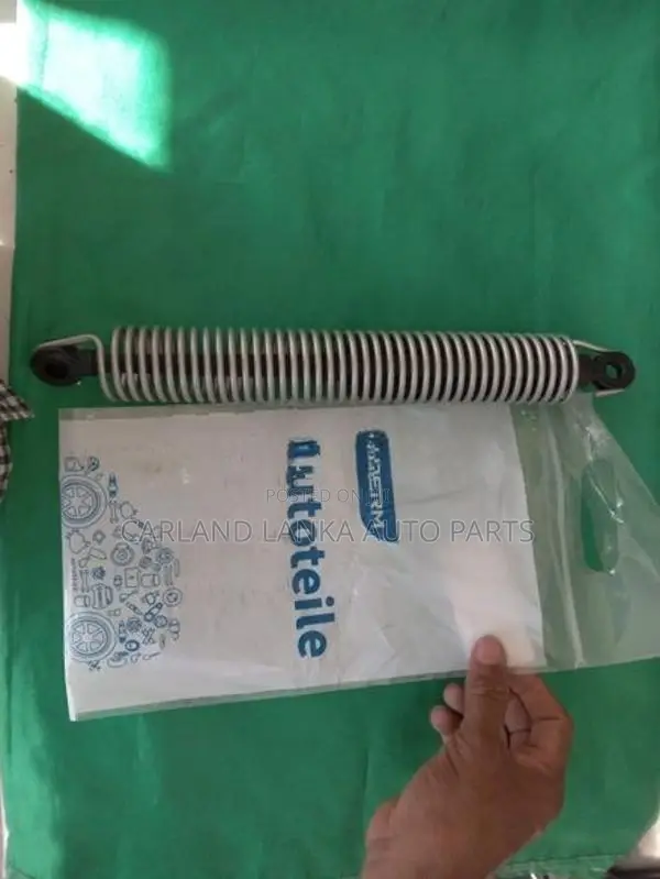 BMW 520d F10 Rear Trunk Lid Return Spring