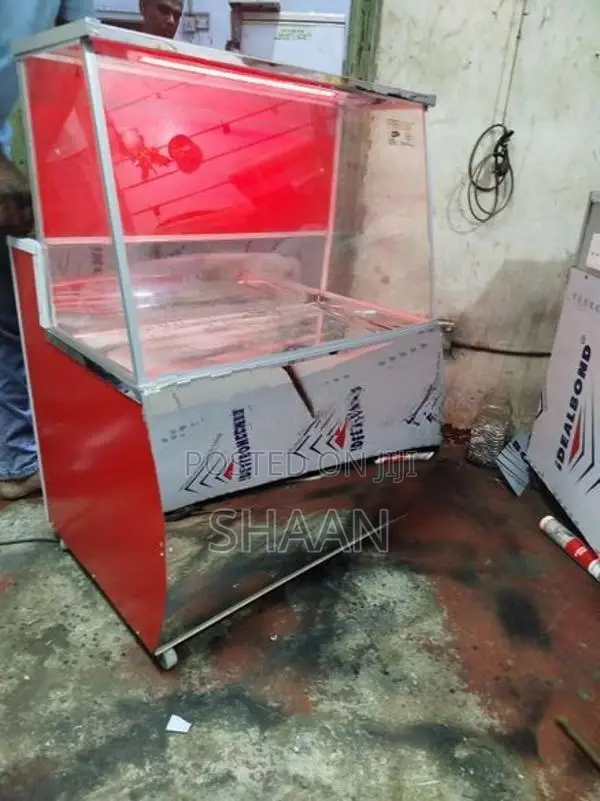 කුකුල් මස් සහ මාළු ශීතකරන. Chicken & Fish Display Coolers