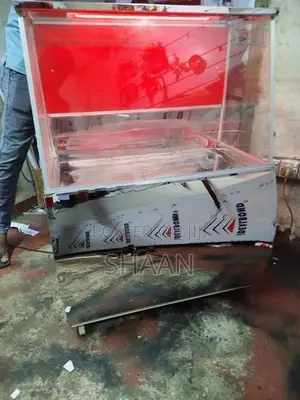 කුකුල් මස් සහ මාළු ශීතකරන. Chicken & Fish Display Coolers