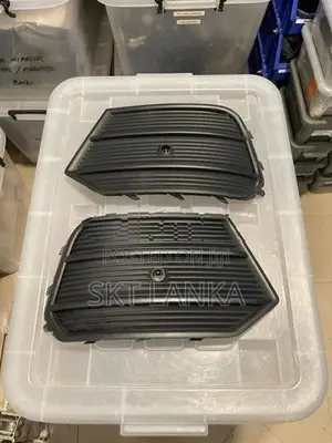 Audi Q3 2017 8 U Front Bumper Fog Grill