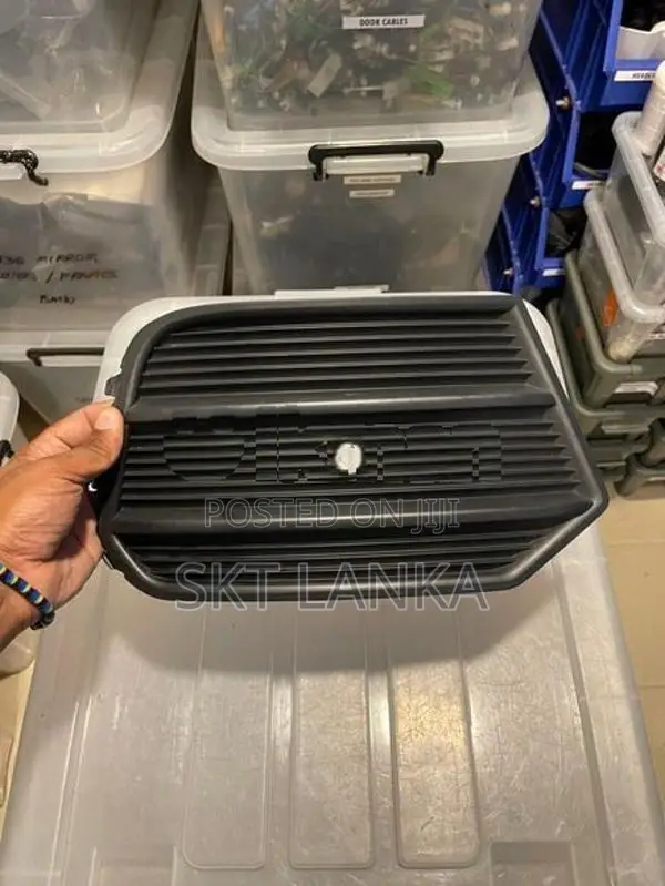 Audi Q3 2017 8 U Front Bumper Fog Grill