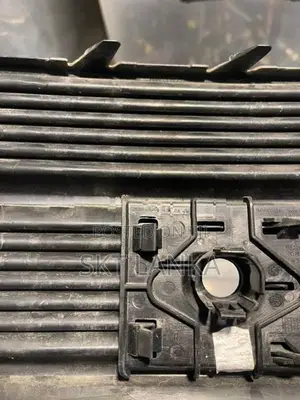 Audi Q3 2017 8 U Front Bumper Fog Grill
