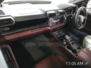 Lamborghini Urus Twin turbo V8 2025